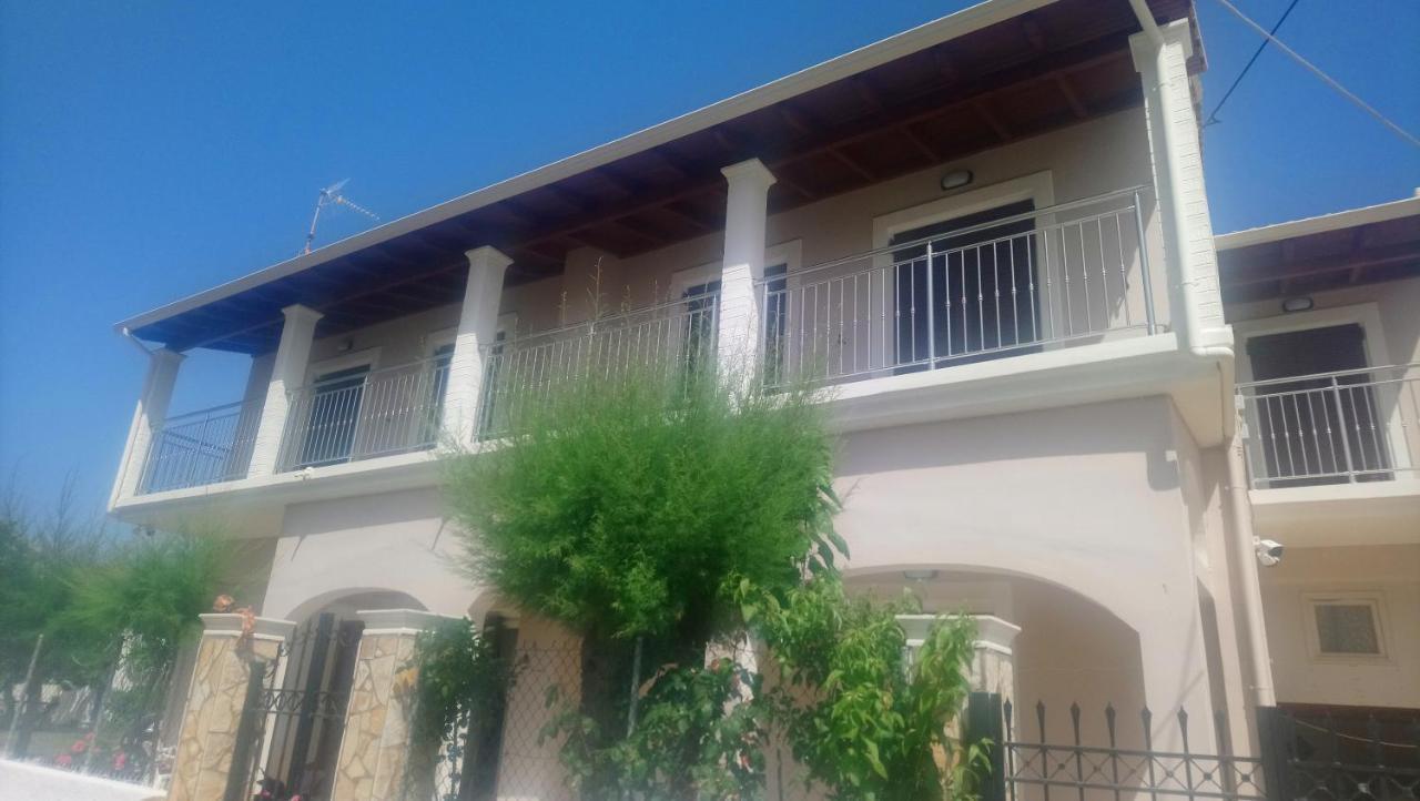 Mary'S Apartments Close To The Sea Agios Georgios  Exterior photo